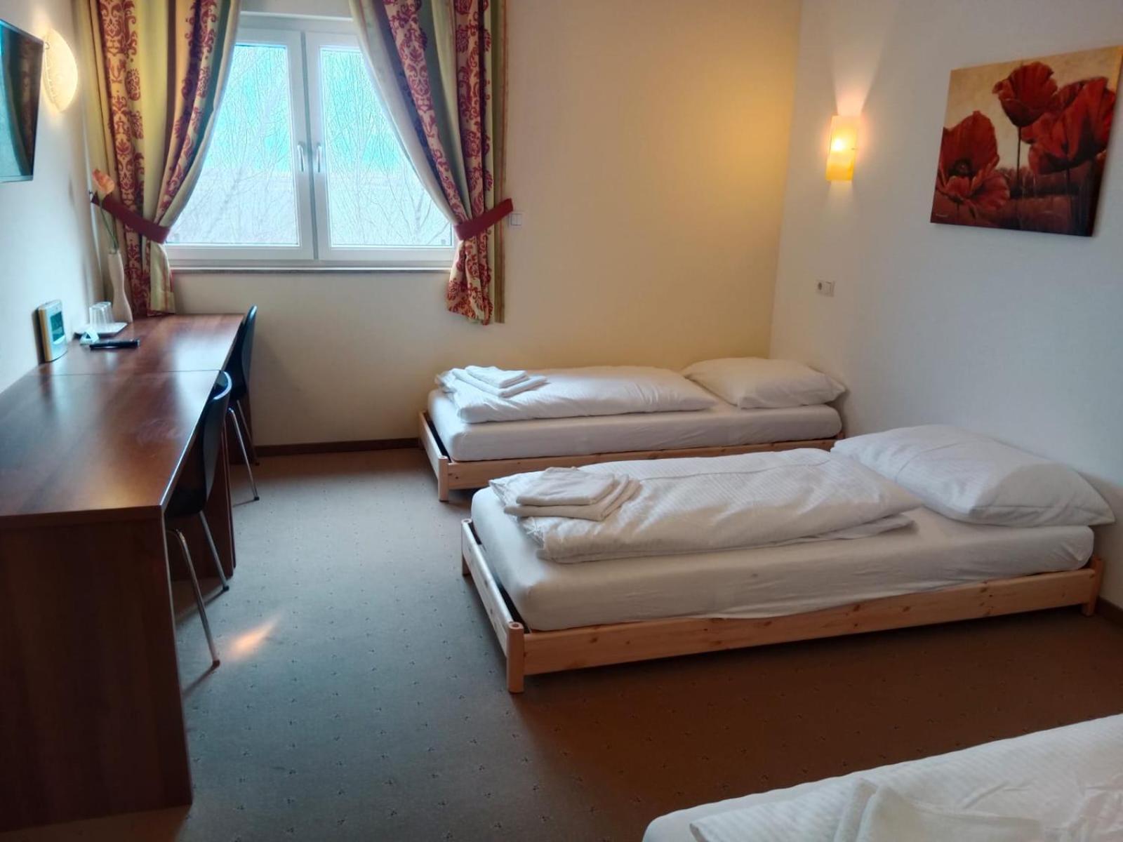 Weinland Otel Donnerskirchen Dış mekan fotoğraf