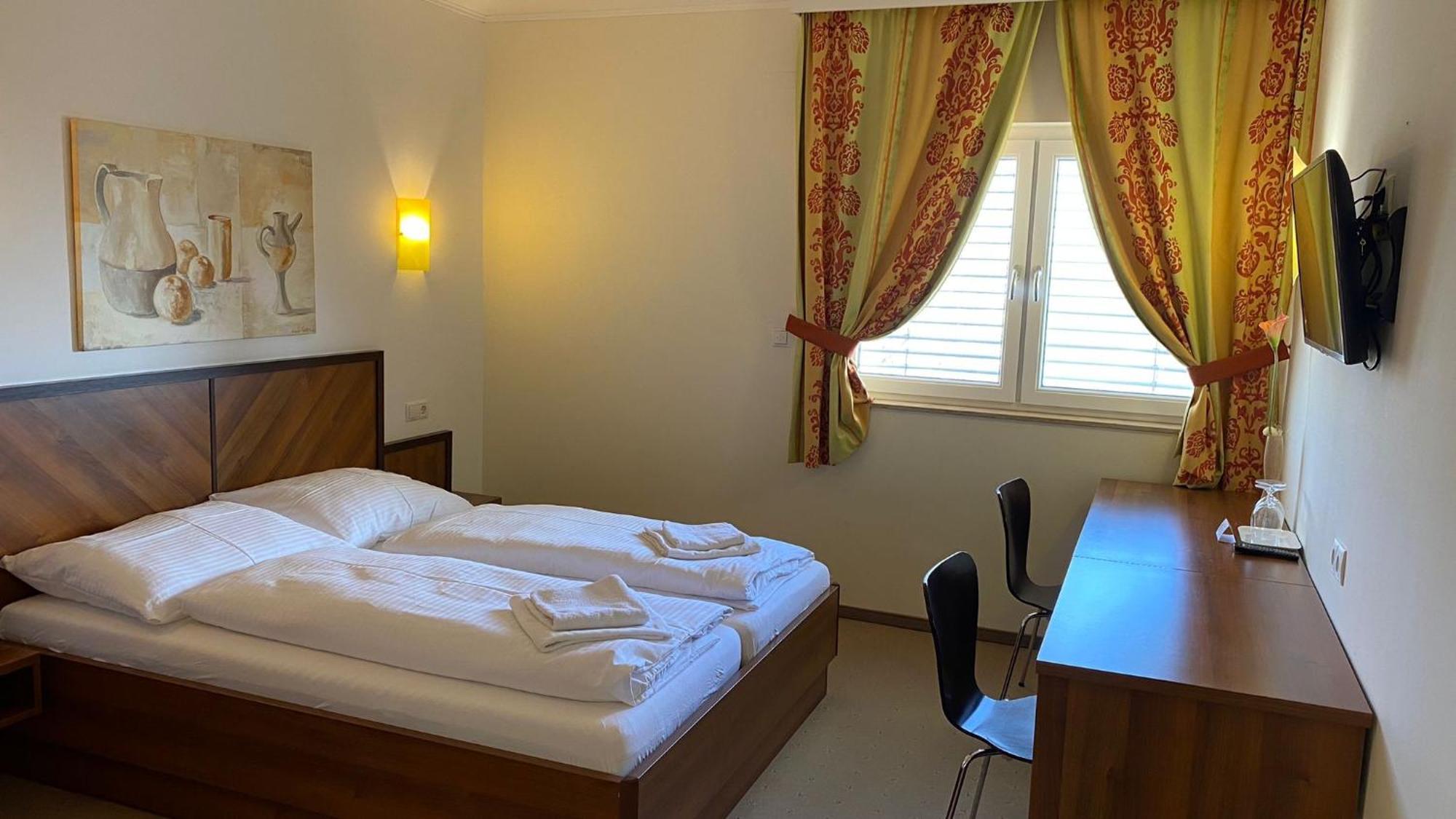 Weinland Otel Donnerskirchen Dış mekan fotoğraf