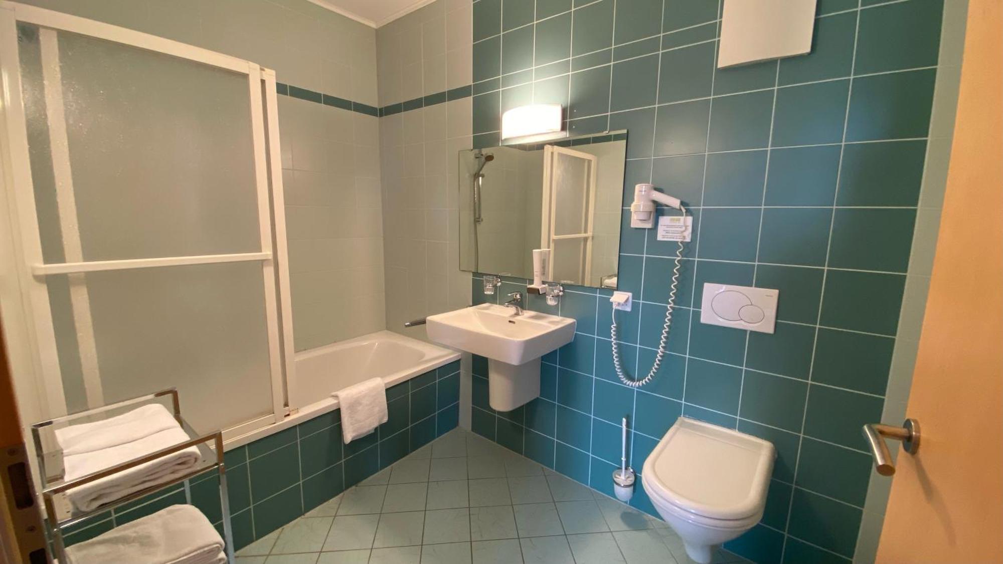 Weinland Otel Donnerskirchen Dış mekan fotoğraf