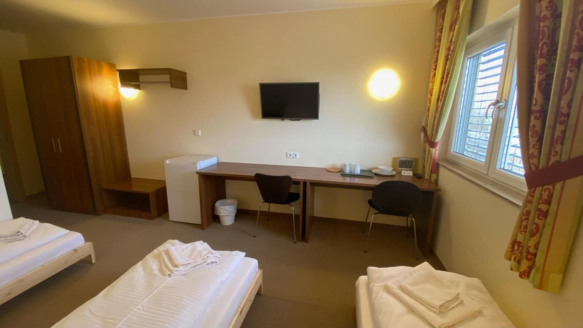 Weinland Otel Donnerskirchen Dış mekan fotoğraf