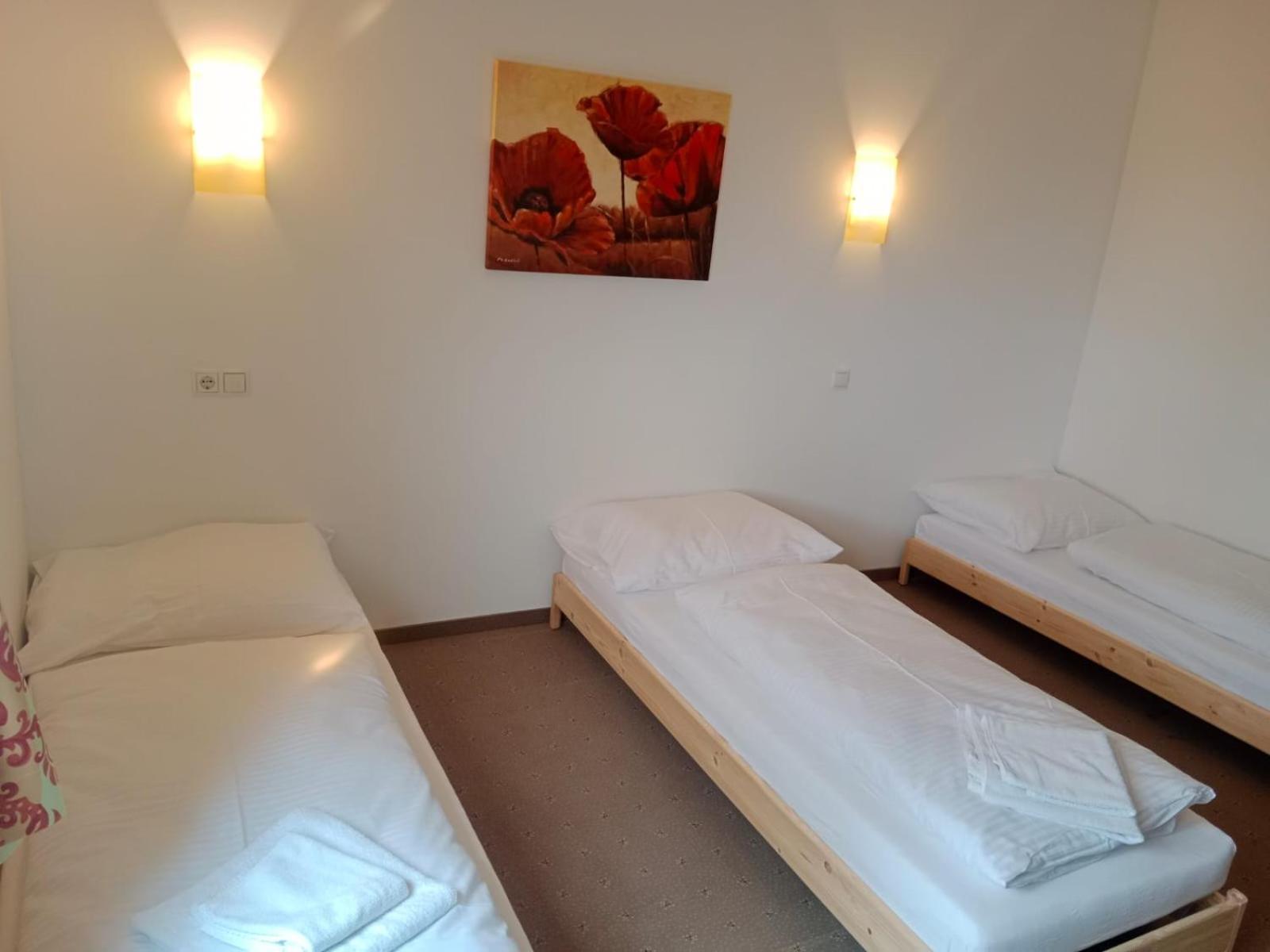 Weinland Otel Donnerskirchen Dış mekan fotoğraf