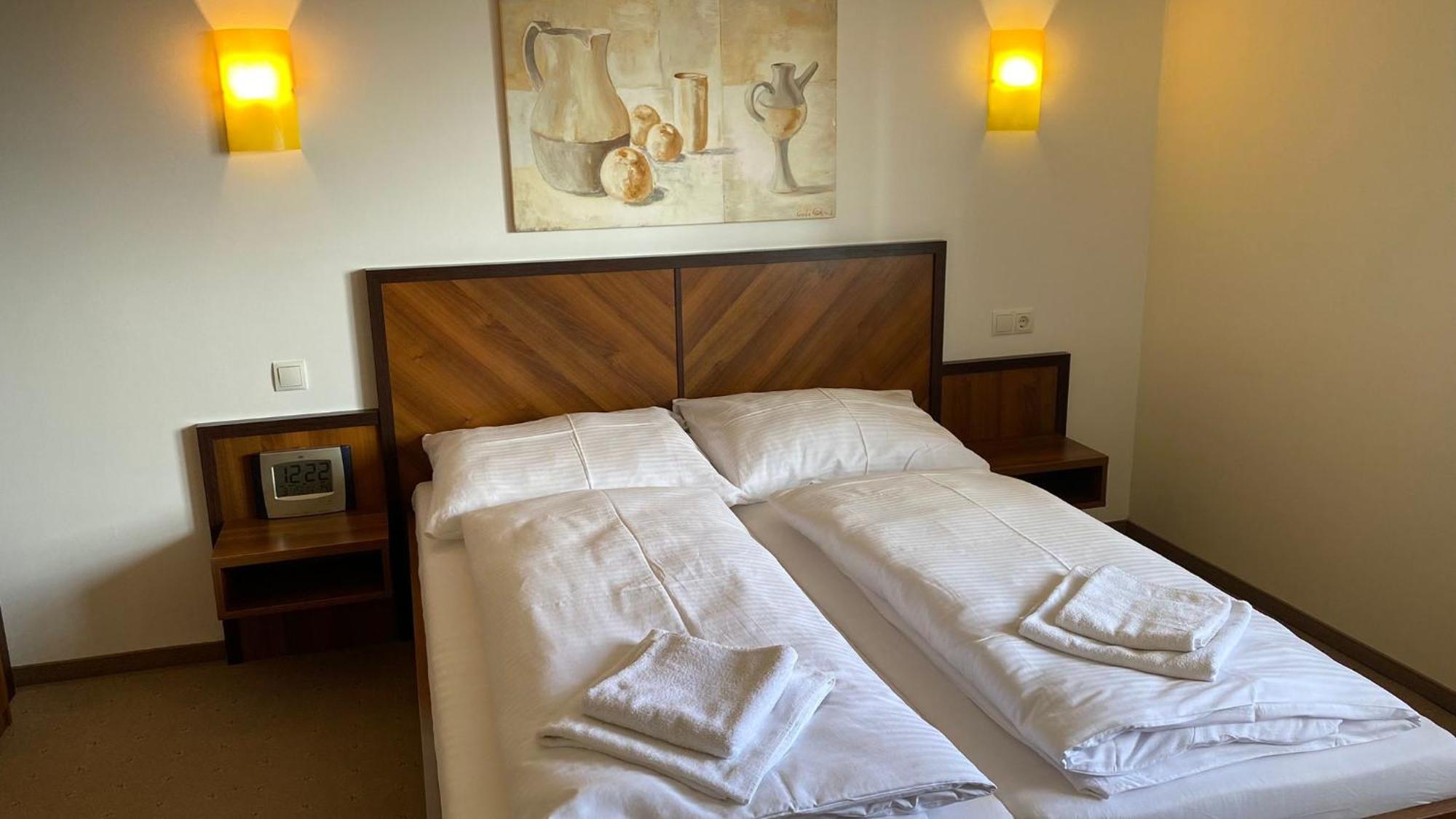 Weinland Otel Donnerskirchen Oda fotoğraf