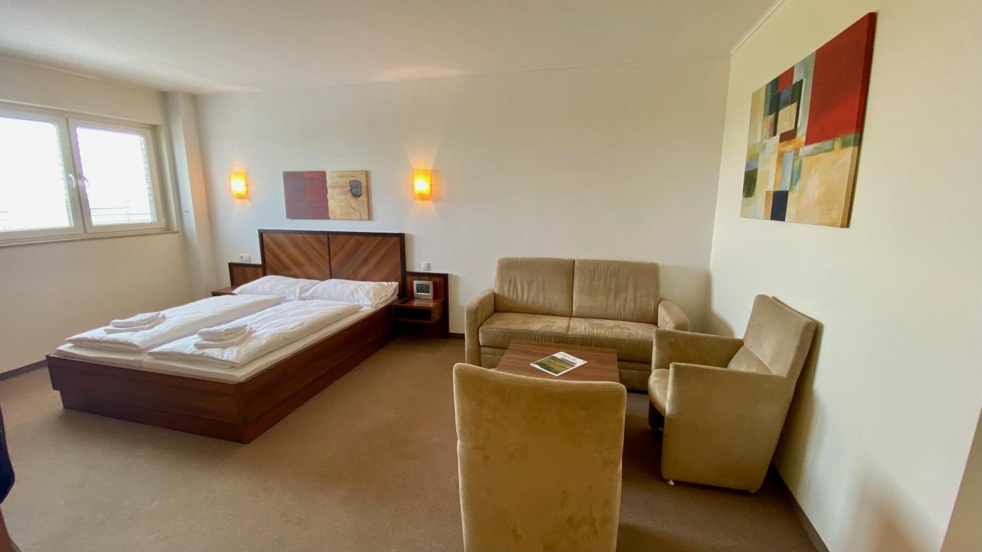 Weinland Otel Donnerskirchen Dış mekan fotoğraf