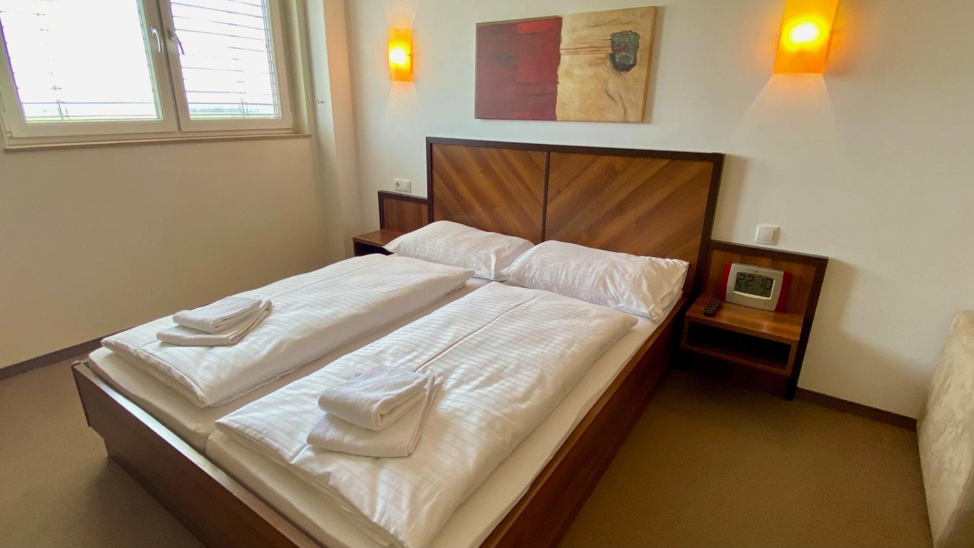 Weinland Otel Donnerskirchen Dış mekan fotoğraf